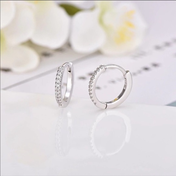 New 925 Sterling Silver Round Diamond Huggie Hoops - Picture 4 of 7